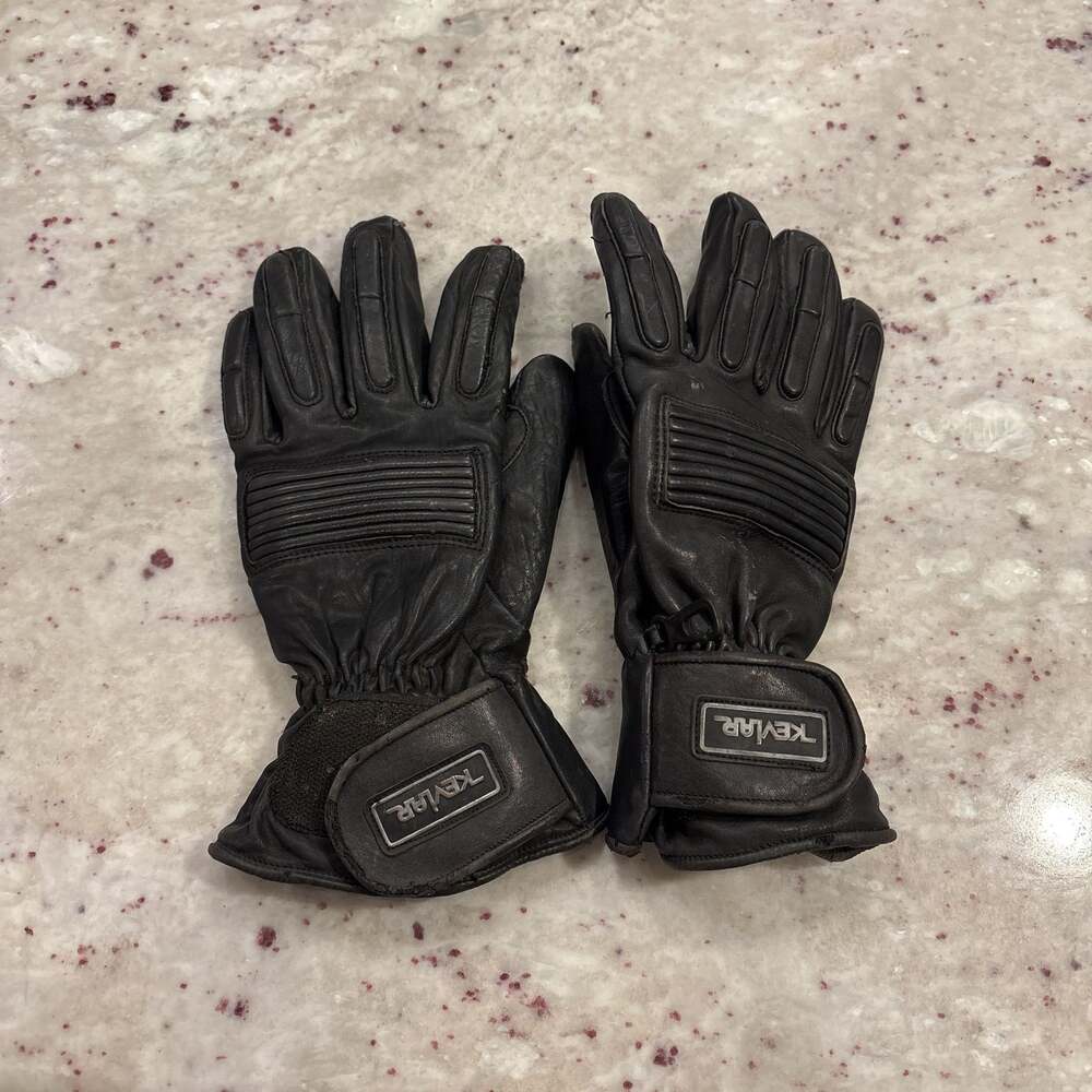 Black Leather Kevlar Motorcycle Gloves, Lined,‎ Padded Knuckles